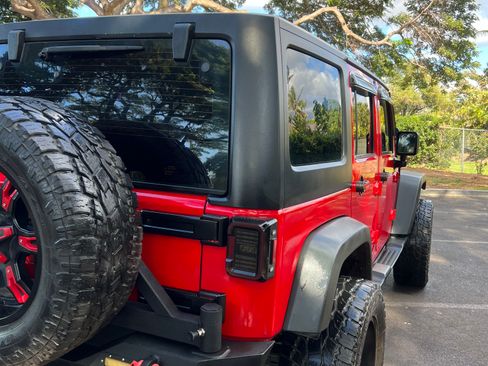 Used 2017 Jeep Wrangler Unlimited Sport w/ Max Tow Package image 4