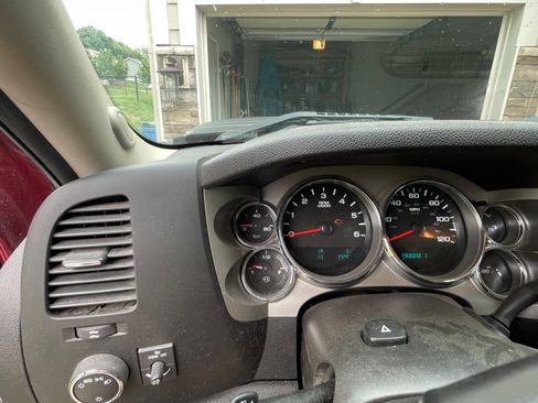 Used 2013 Chevrolet Silverado 2500 LT w/ Suspension Package, Off-Road AWD/4WD image 15