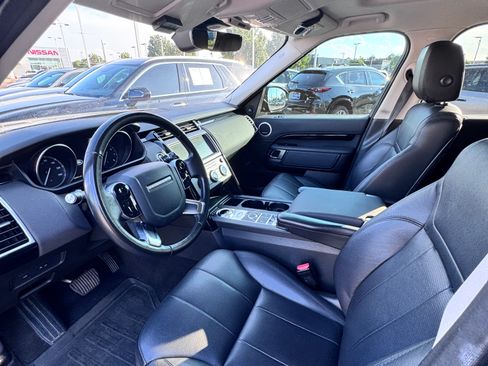 Used 2019 Land Rover Discovery SE image 5