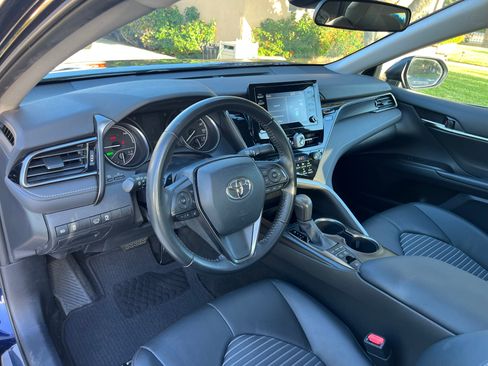 Used 2022 Toyota Camry SE image 16