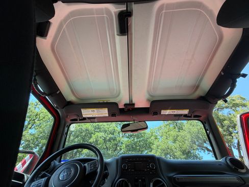 Used 2016 Jeep Wrangler Sport AWD/4WD image 22