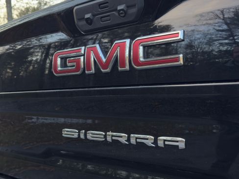 Used 2023 GMC Sierra 3500 SLE image 9