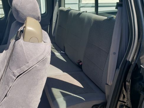 Used 2004 Ford F150 XLT image 5