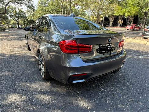Used 2018 BMW M3 CS RWD image 9