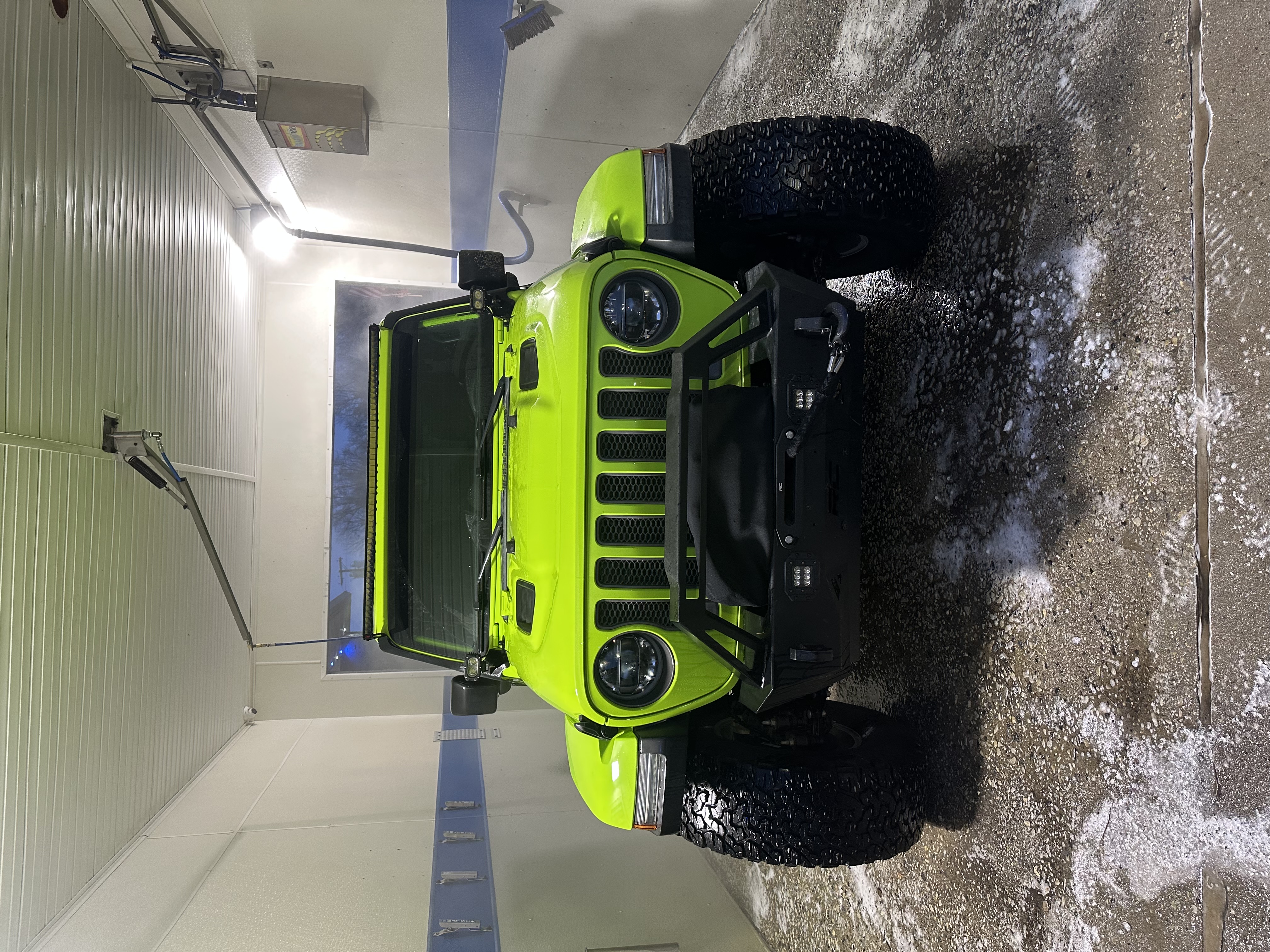 Used 2021 Jeep Wrangler Unlimited Rubicon w/ Xtreme Recon 35" Tire Package AWD/4WD image 14