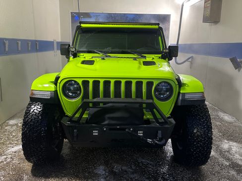 Used 2021 Jeep Wrangler Unlimited Rubicon w/ Xtreme Recon 35" Tire Package AWD/4WD image 14