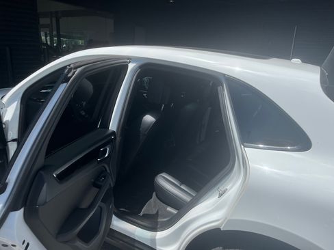 Used 2020 Porsche Macan S image 2