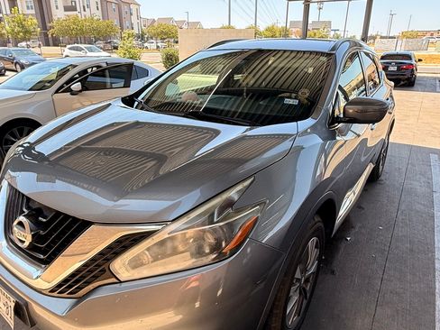 Used 2018 Nissan Murano SV FWD image 1