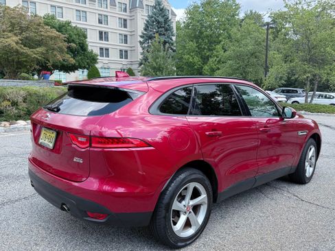 Used 2018 Jaguar F-PACE Premium AWD/4WD image 6