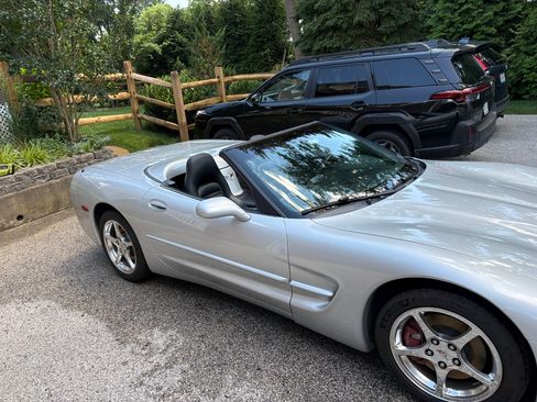 Used 2003 Chevrolet Corvette Convertible w/ Preferred Equipment Group1 RWD image 6