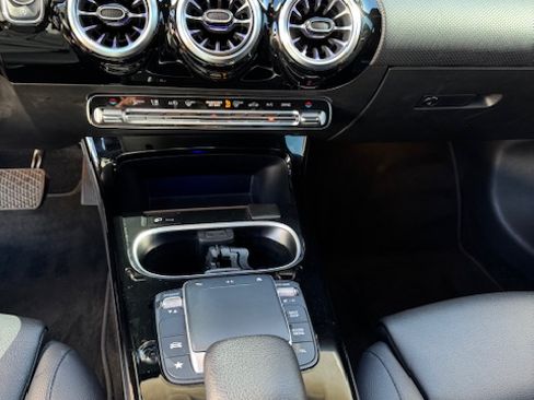Used 2022 Mercedes-Benz A 220 image 11