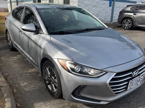 Used 2017 Hyundai Elantra Value Edition image 2