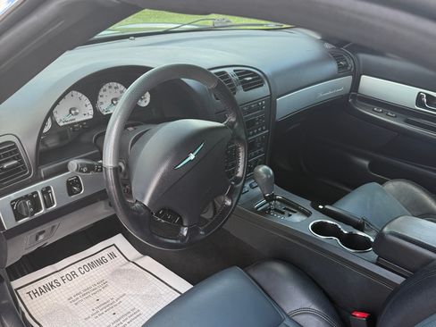 Used 2005 Ford Thunderbird RWD image 4