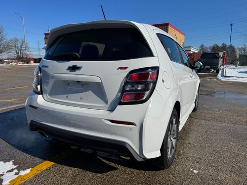 Used 2019 Chevrolet Sonic LT w/ Convenience Package image 9