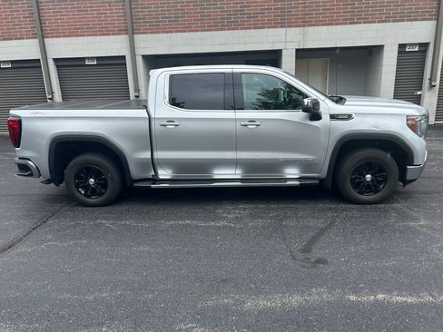Used 2020 GMC Sierra 1500 SLE w/ SLE Value Package image 6