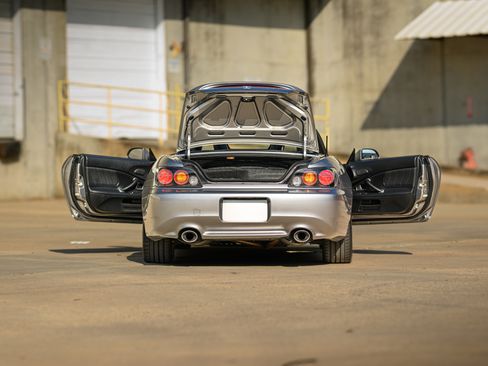 Used 2004 Honda S2000 image 12