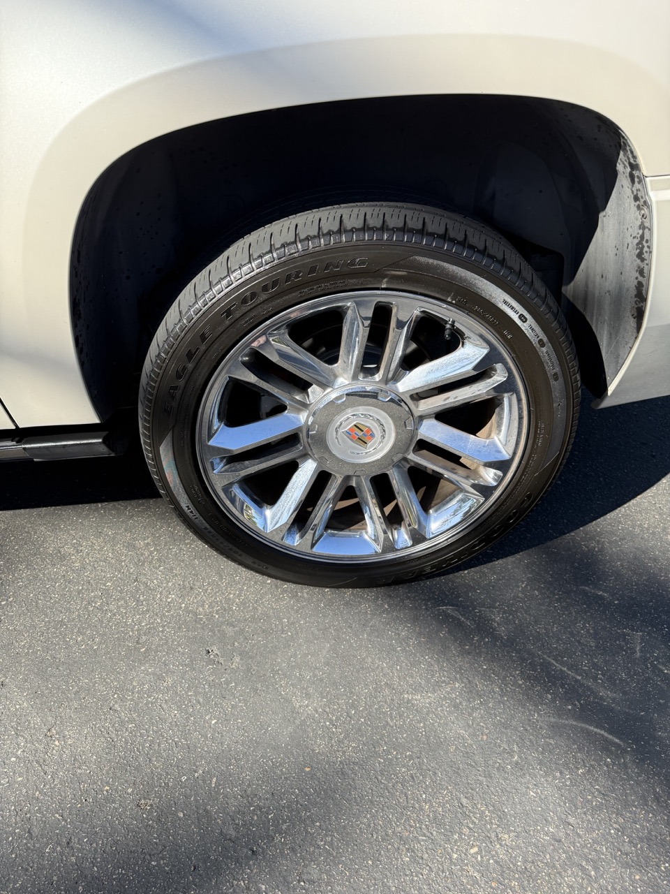 Used 2012 Cadillac Escalade ESV Platinum AWD/4WD image 12