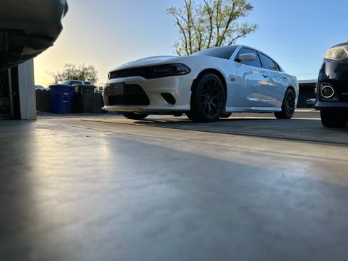 Used 2019 Dodge Charger Scat Pack image 8