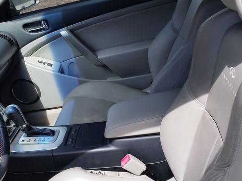 Used 2005 INFINITI G35 Coupe w/ (P01) Premium Pkg image 12