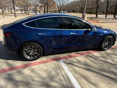 Used 2019 Tesla Model 3 Long Range image 1