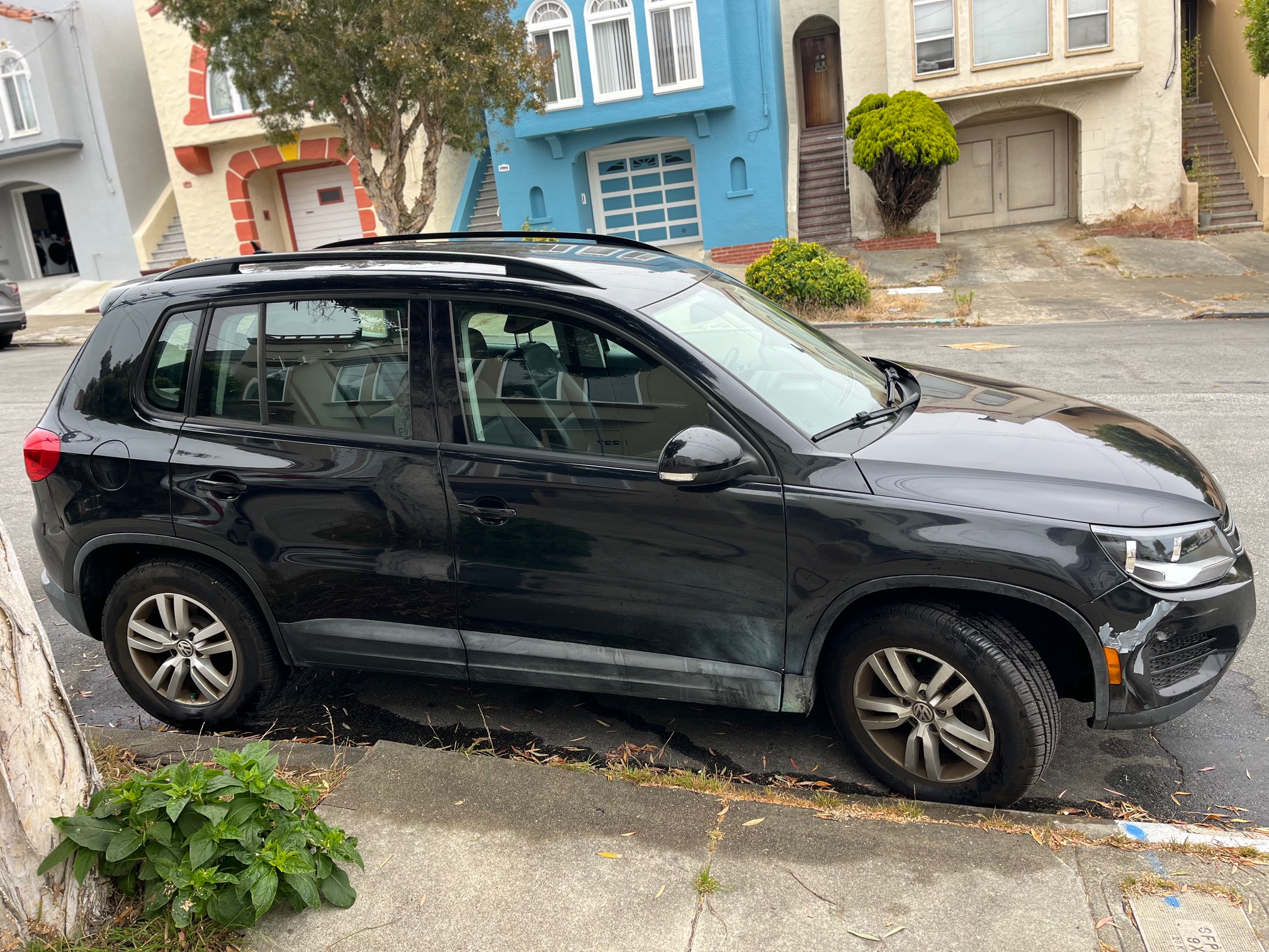 Used 2016 Volkswagen Tiguan S FWD image 5