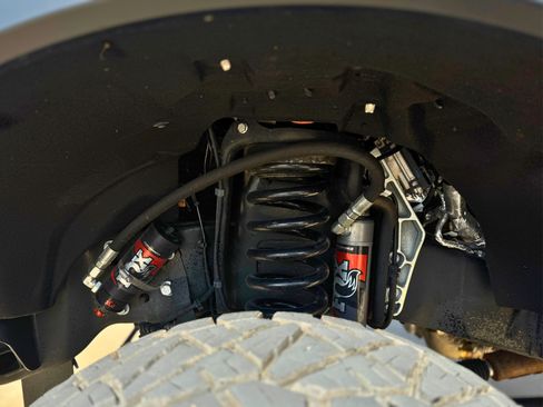 Used 2025 Ford F250 Lariat w/ Lariat Ultimate Package image 11