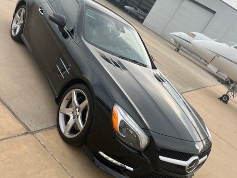 Used 2013 Mercedes-Benz SL 550 image 2