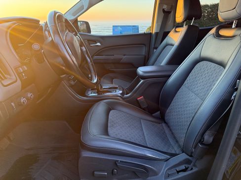 Used 2018 Chevrolet Colorado Z71 image 11