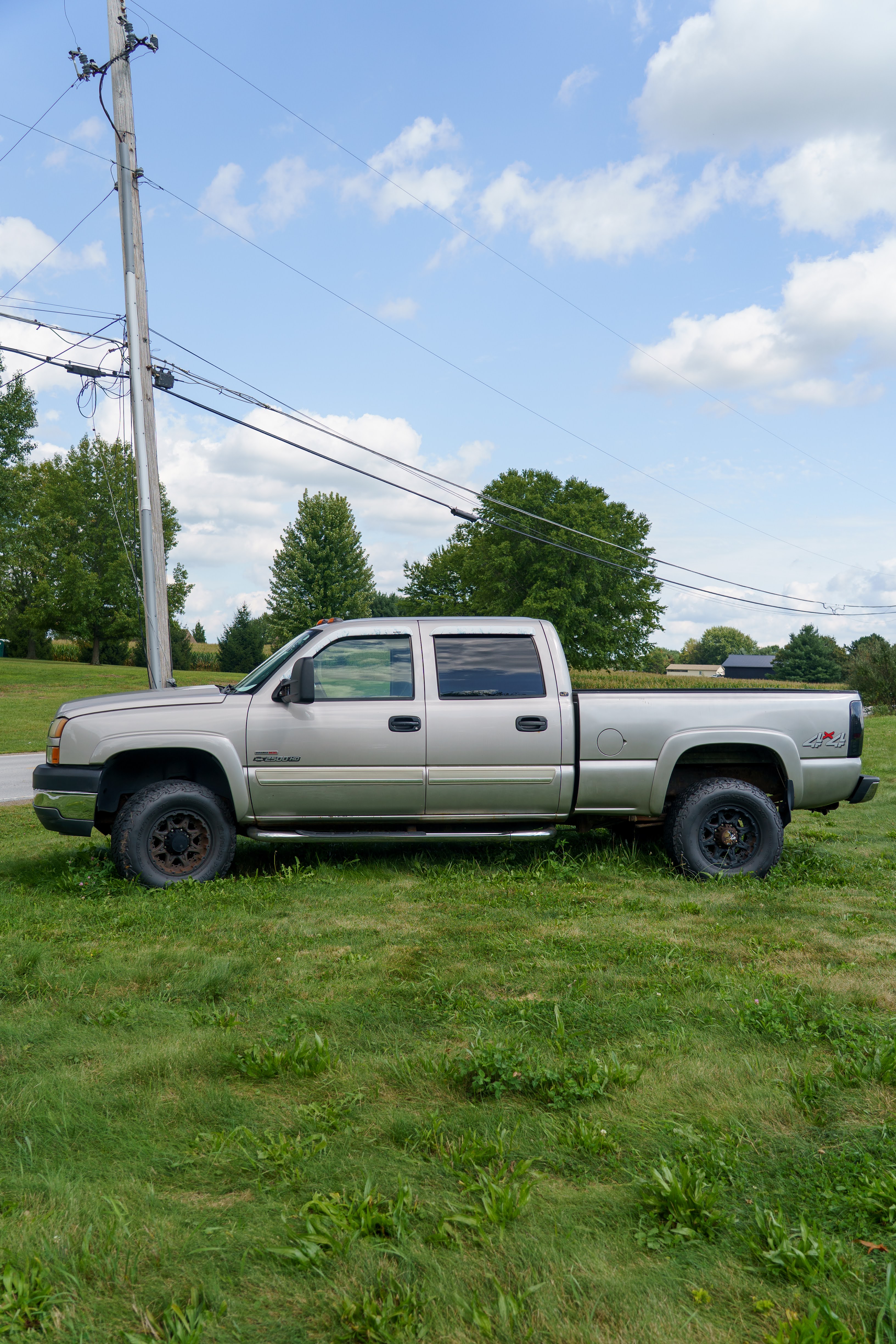 Used 2006 Chevrolet Silverado 2500 LT AWD/4WD image 2