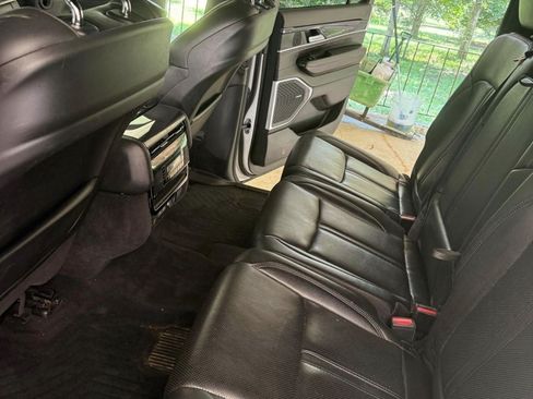 Used 2023 Jeep Wagoneer L 2WD image 6