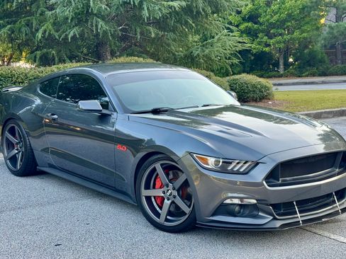 Used 2015 Ford Mustang GT Premium w/ Equipment Group 401A RWD image 4