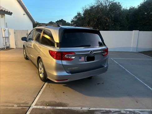 Used 2018 Honda Odyssey EX-L image 10