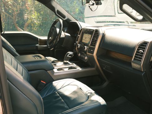 Used 2018 Ford F150 Limited w/ Trailer Tow Package image 25