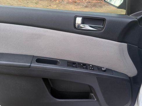 Used 2010 Nissan Sentra 2.0 SR image 25