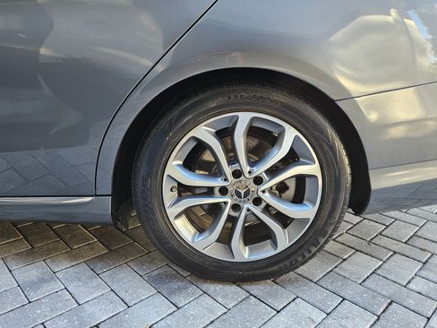 Used 2018 Mercedes-Benz C 300 Sedan image 6