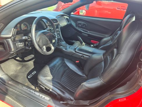 Used 1998 Chevrolet Corvette Convertible w/ Memory Pkg image 15