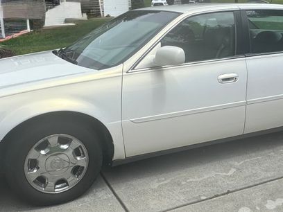 Used 2005 Cadillac De Ville Sedan w/ Equipment Group