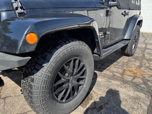 Used 2007 Jeep Wrangler Sahara image 2