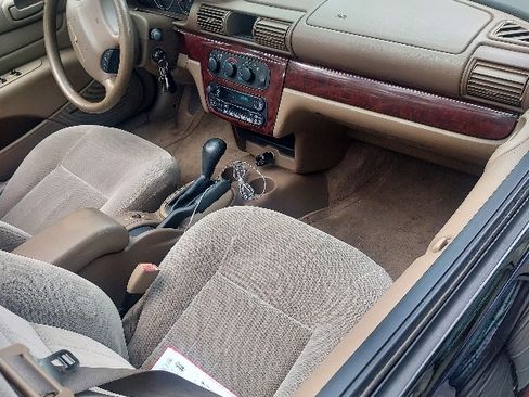 Used 2001 Chrysler Sebring LX image 22