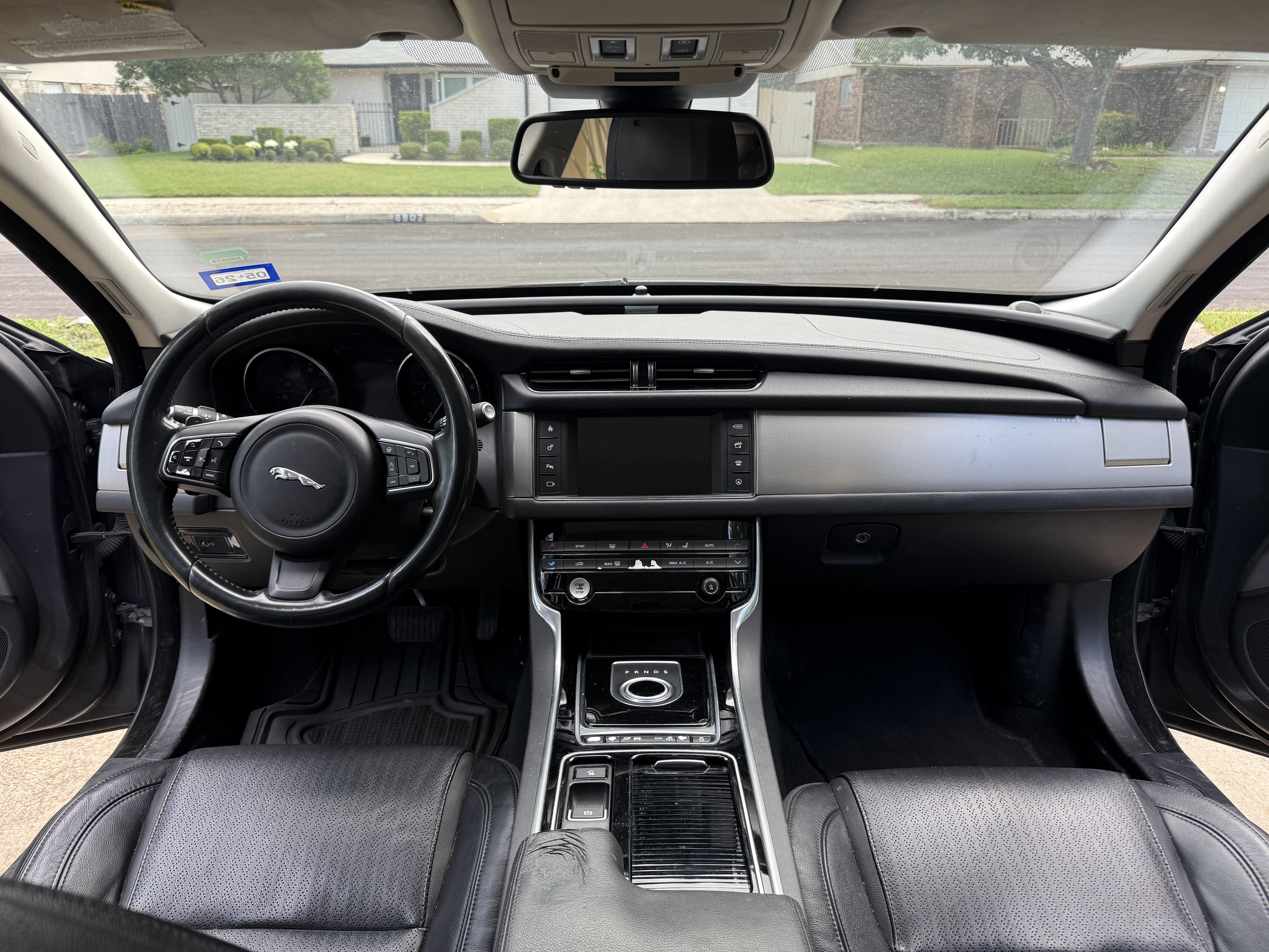 Used 2016 Jaguar XF Prestige RWD image 10