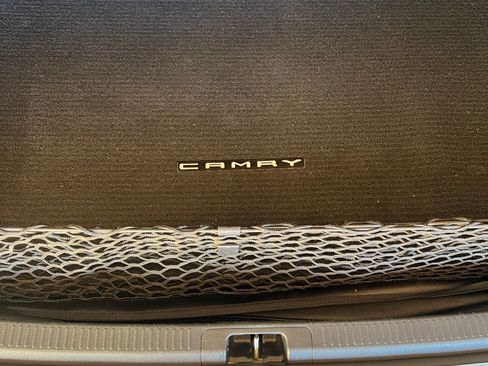 Used 2022 Toyota Camry SE w/ Audio Upgrade Package image 18