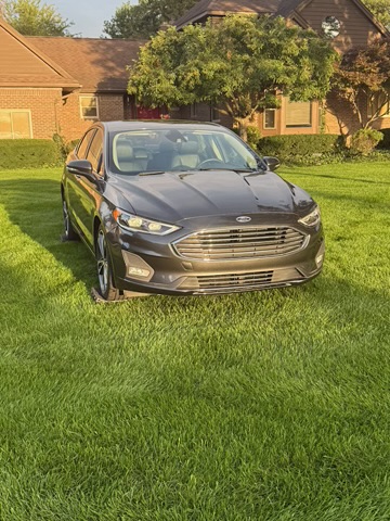 Used 2020 Ford Fusion Titanium AWD/4WD image 4