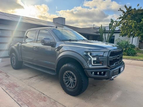 Used 2019 Ford F150 Raptor w/ Equipment Group 802A Luxury AWD/4WD image 24