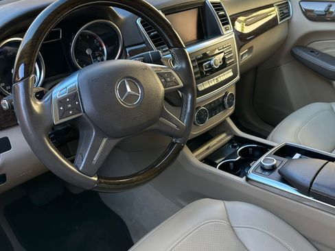 Used 2013 Mercedes-Benz ML 350 ML 350 4MATIC Sport Utility 4D image 15