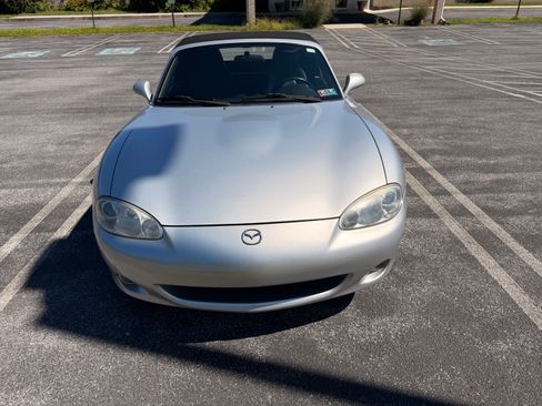 Used 2003 MAZDA MX-5 Miata LS RWD image 4