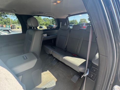 Used 2011 Toyota Sequoia Platinum AWD/4WD image 10