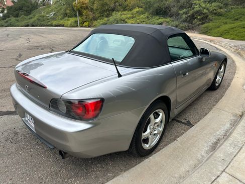 Used 2000 Honda S2000 image 5