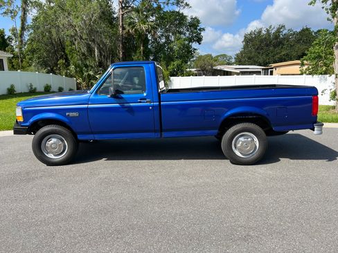 Used 1997 Ford F250 2WD Regular Cab Heavy Duty image 2