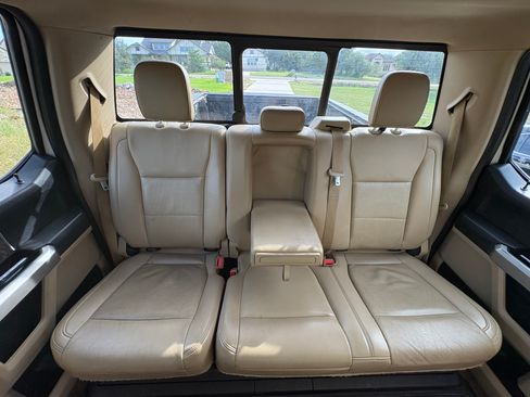 Used 2019 Ford F250 Lariat w/ Lariat Value Package AWD/4WD image 14