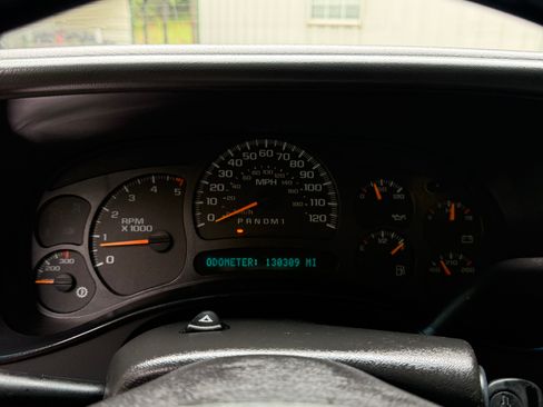 Used 2006 Chevrolet Silverado 3500 LT w/ Heavy-Duty Power Package AWD/4WD image 11